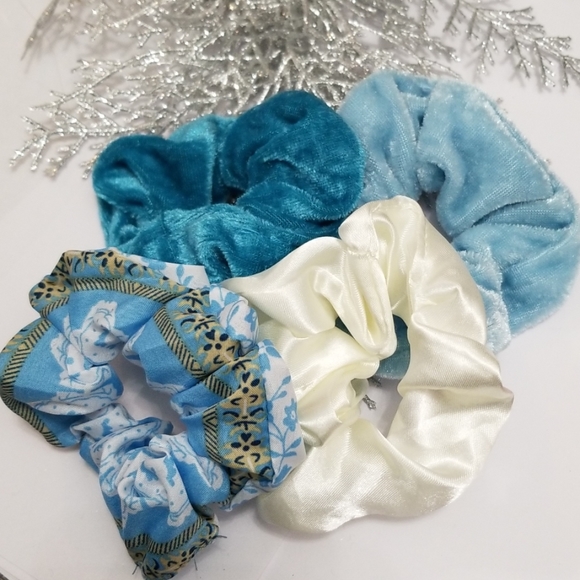 NEW 3/$20 Set of 4 Hair Scrunchies